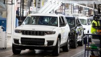 Stellantis recalling over 354,000 Jeeps worldwide; Rear coil springs can detach while they're moving